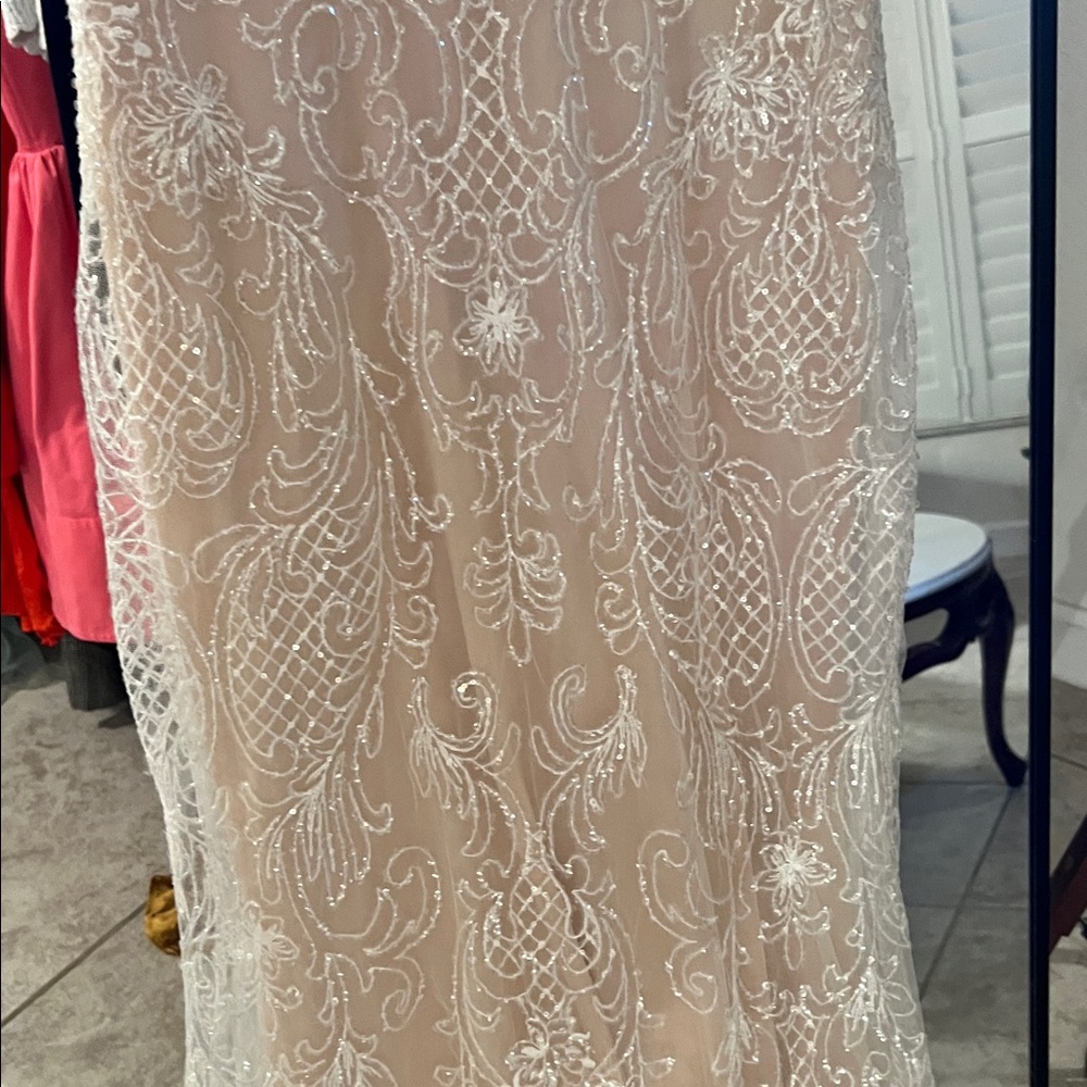 L’Amour Calla Blanche Doretta Wedding Gown - Picture 15 of 15